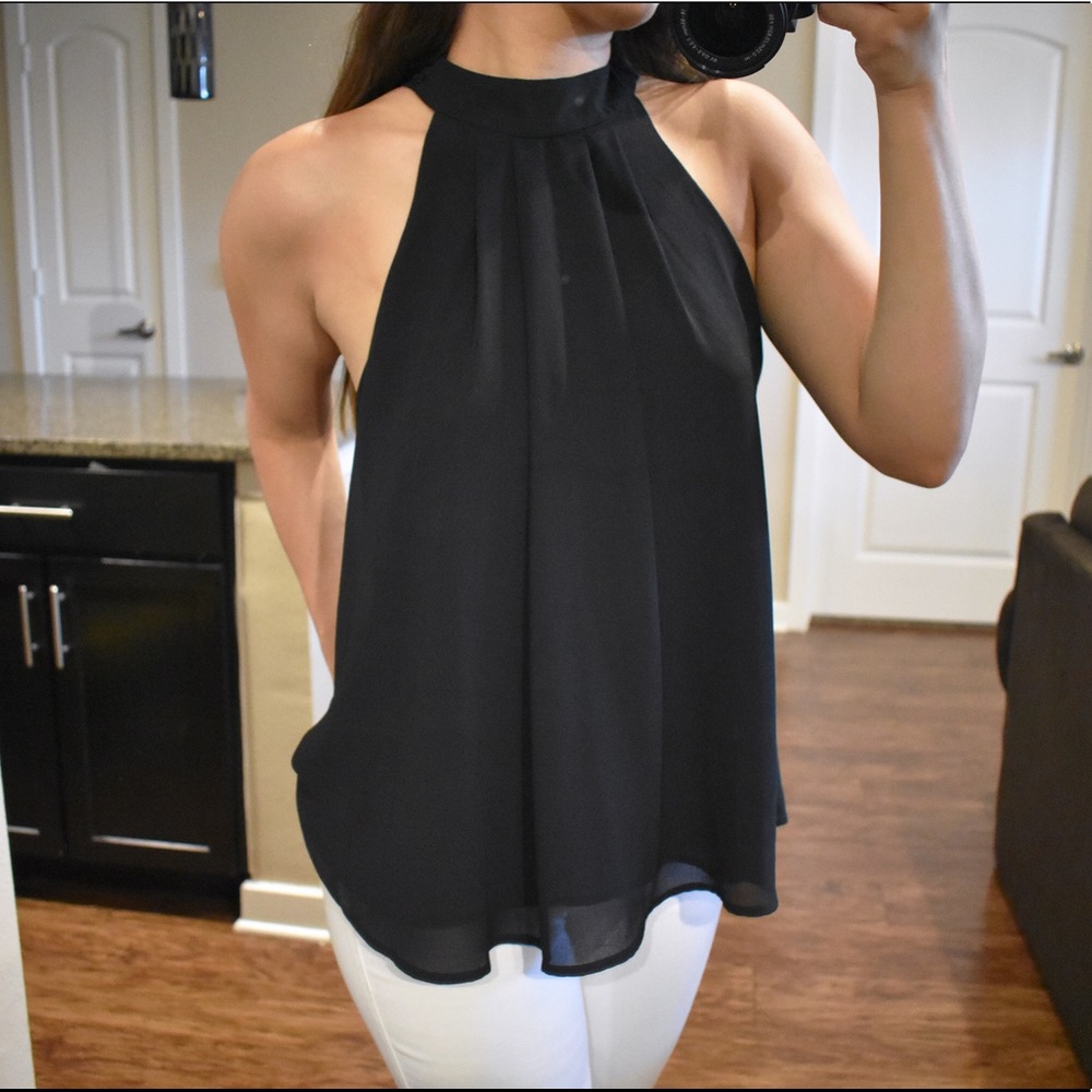 LAST 2️⃣ Silk - Sleeveless High Neck Black Top - Picture 3 of 6